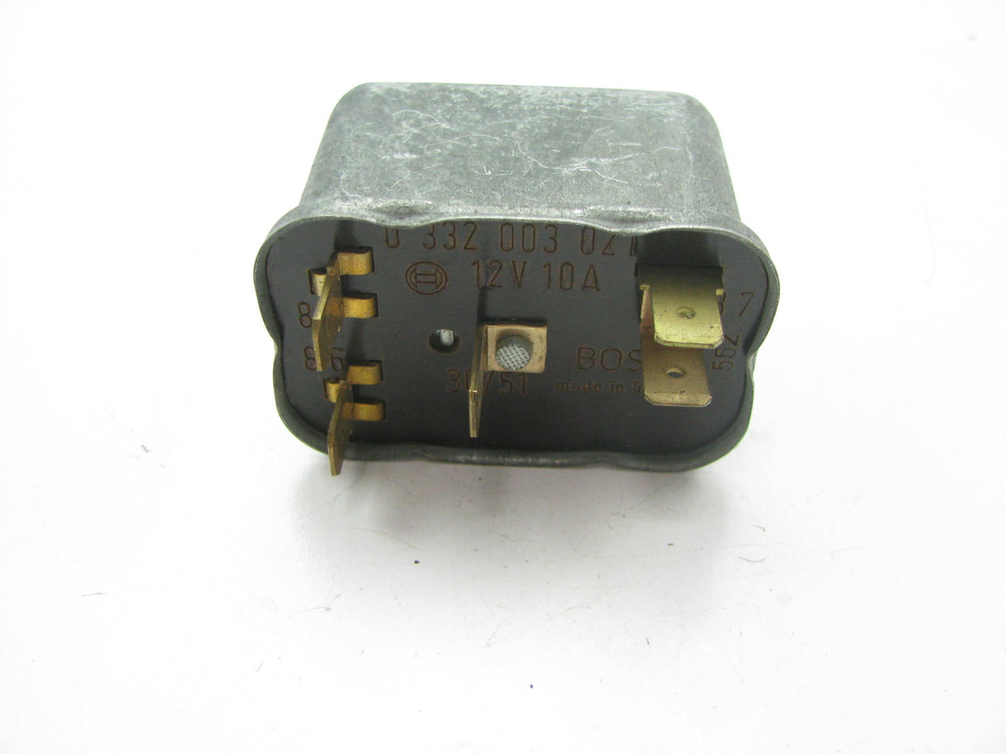 NEW OUT OF BOX - 0332003021 Fuel Pump Relay 1698-1974 Volkswagen