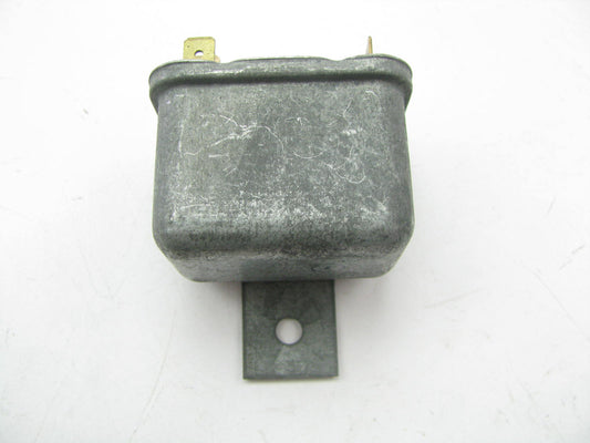 NEW OUT OF BOX - 0332003021 Fuel Pump Relay 1698-1974 Volkswagen