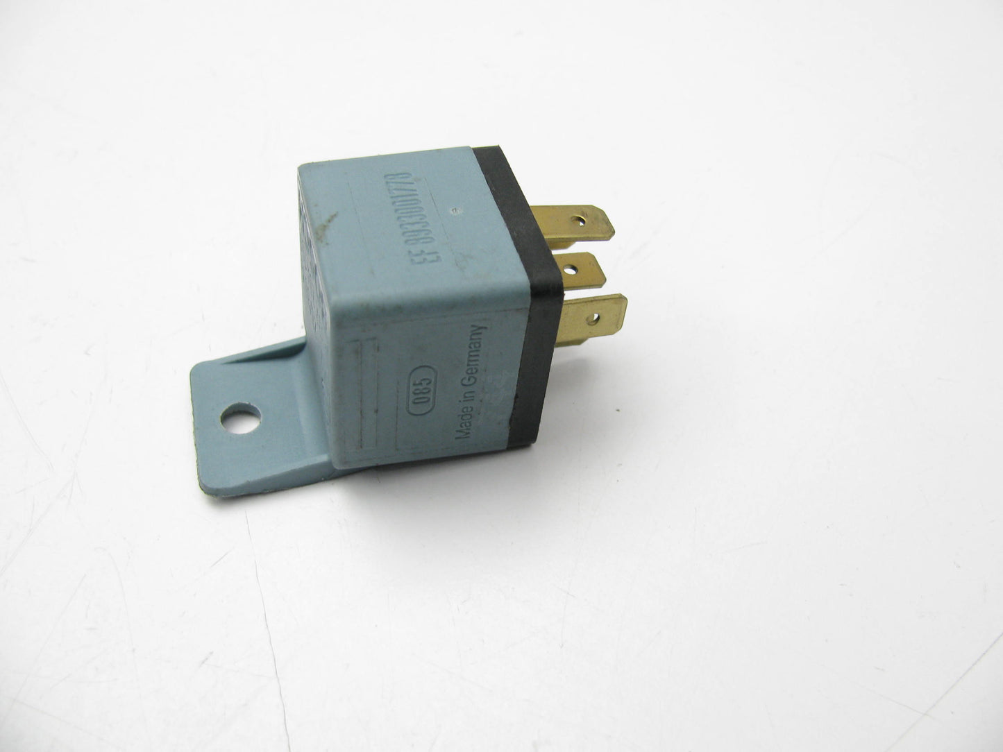 NEW - OUT OF BOX - BOSCH 0332204161 Multi Purpose Relay
