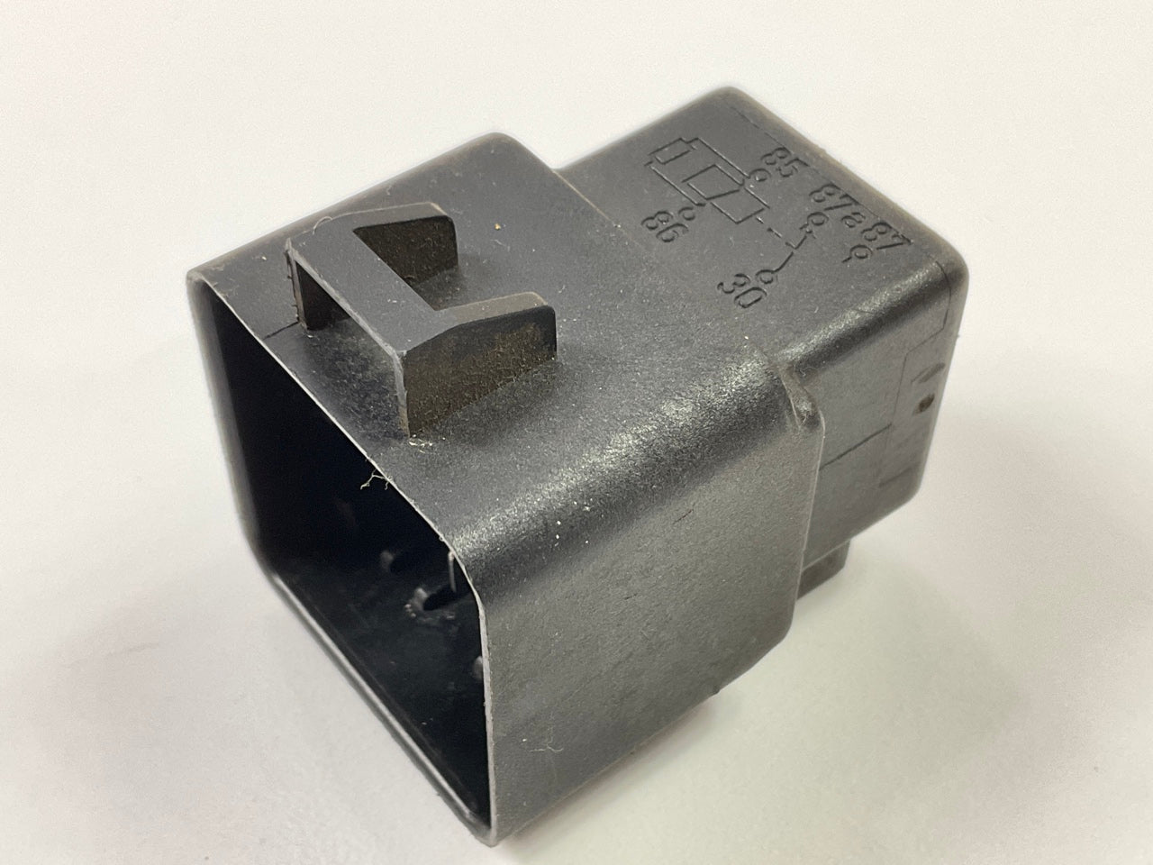 NEW - OUT OF BOX - BOSCH 0332204183 A/C Clutch Relay