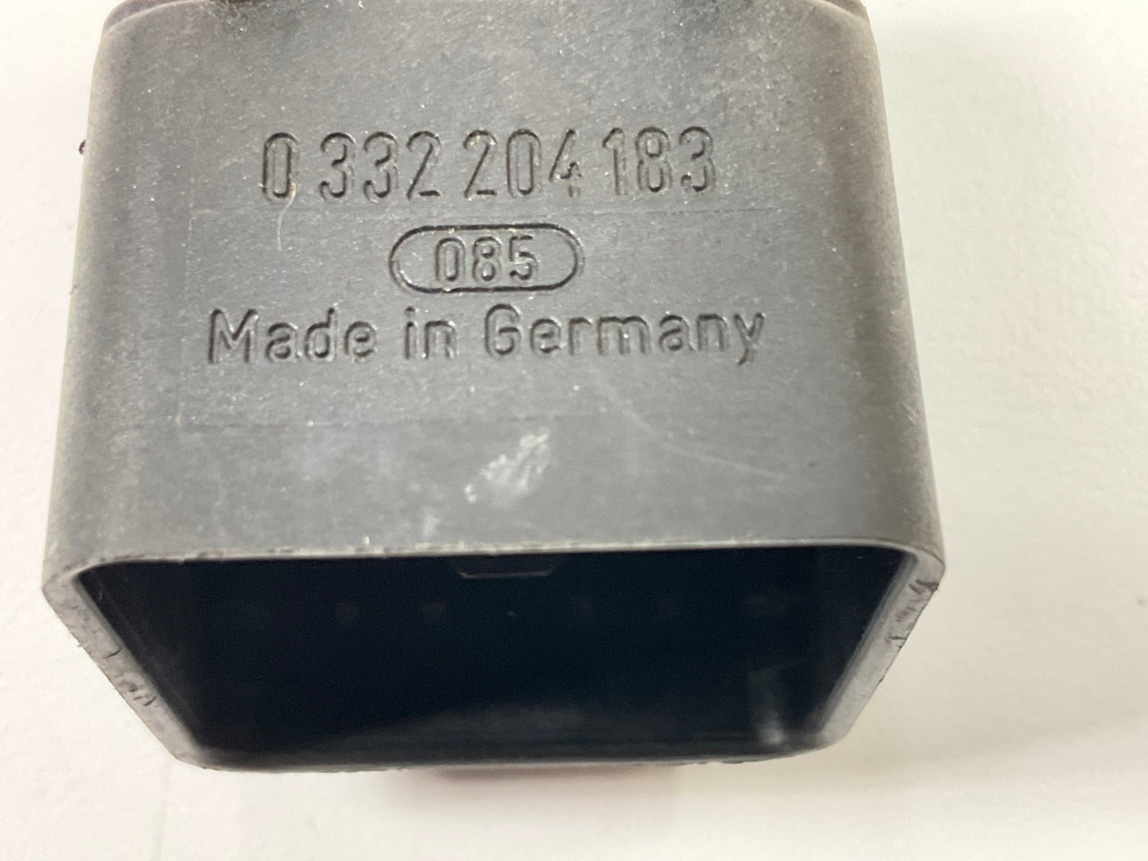 NEW - OUT OF BOX - BOSCH 0332204183 A/C Clutch Relay