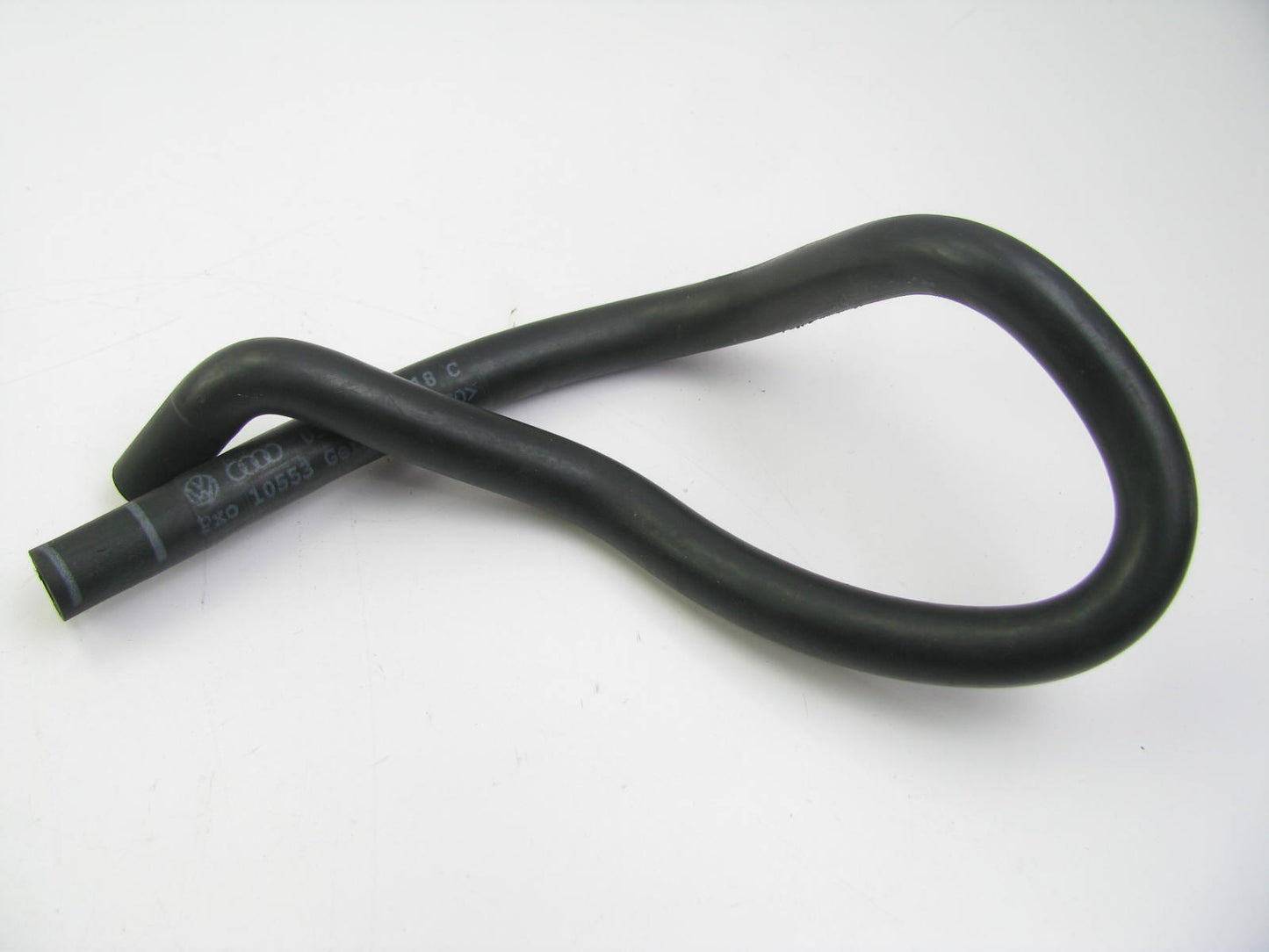 NEW - OUT OF BOX - OEM Vw Audi 037-133-518-C Air Intake Vent Breather Hose