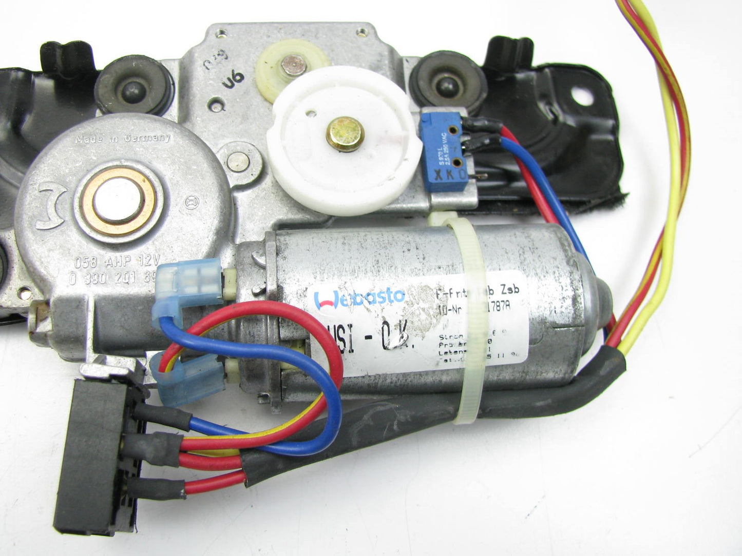 NEW - OUT OF BOX - Webasto OEM Ford 0390201696 Sunroof Moon Sun Roof Motor