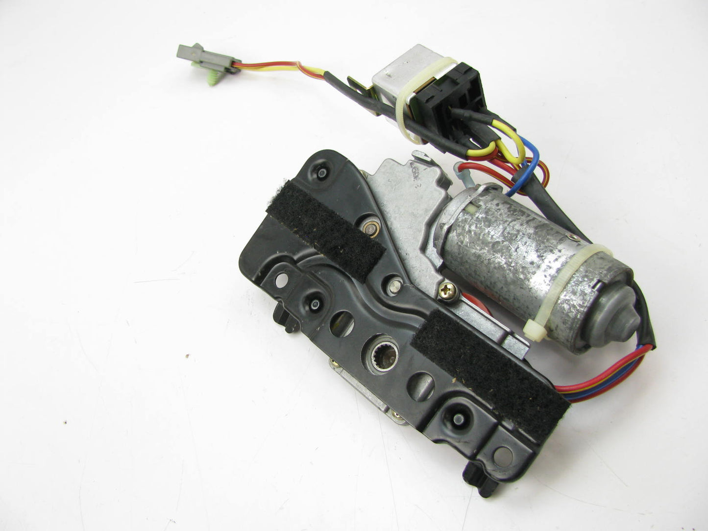 NEW - Out Of Box 0390201696 Sunroof Motor 96-99 Tauurs 96-00 Sable - W/ RELAY