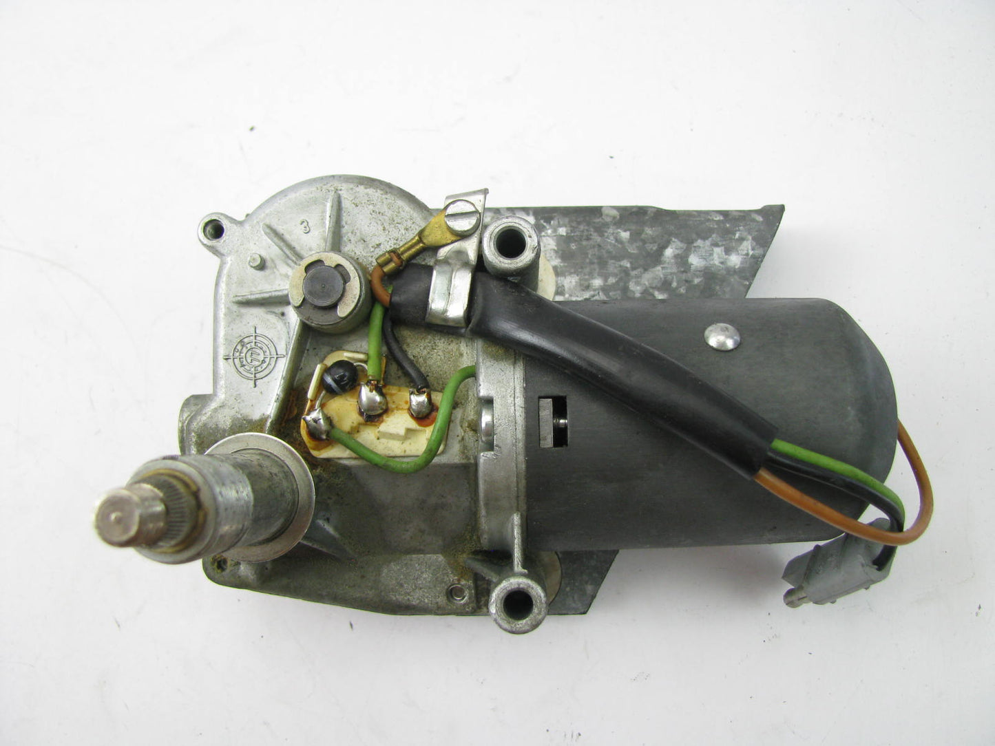 NEW OUT OF BOX - Bosch 0390211401 REAR Wiper Motor For 1979-1980 Ford Fiesta