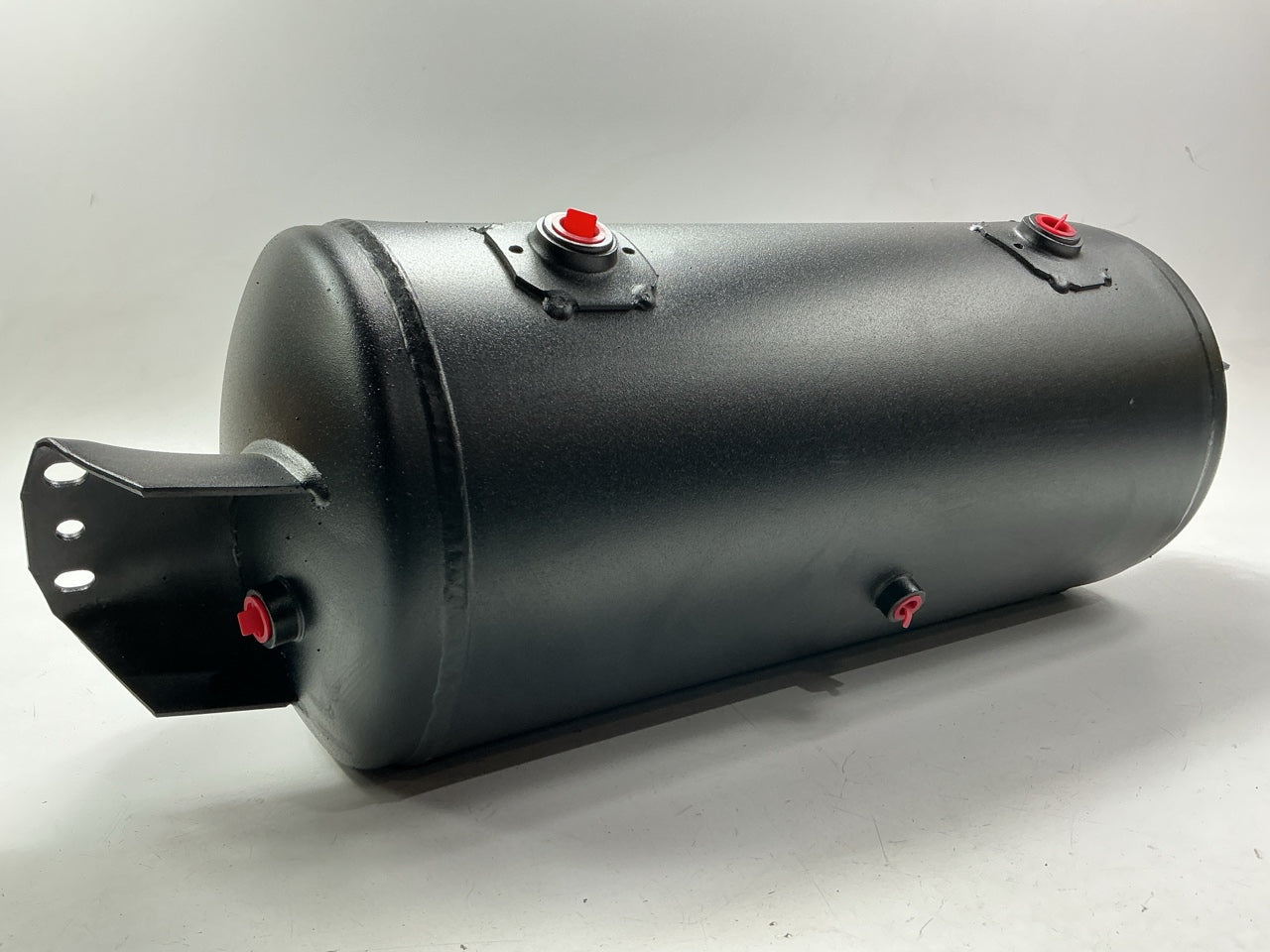 HTM 040620 Air Brake Reservoir Tank SAE J10 FMVSS 121 MWP 150 PSI Mack