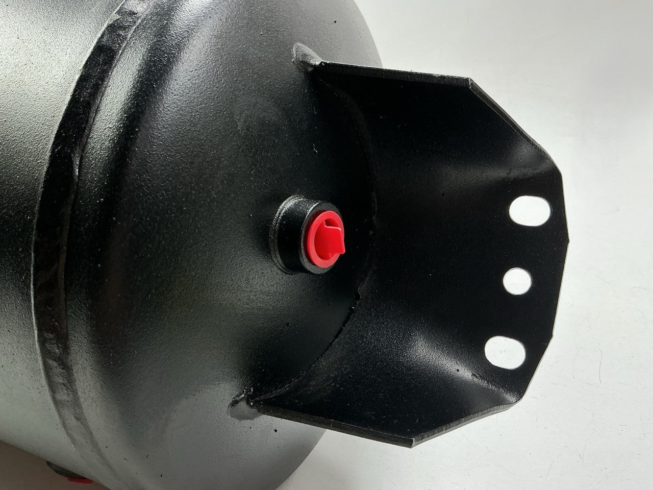 HTM 040620 Air Brake Reservoir Tank SAE J10 FMVSS 121 MWP 150 PSI Mack