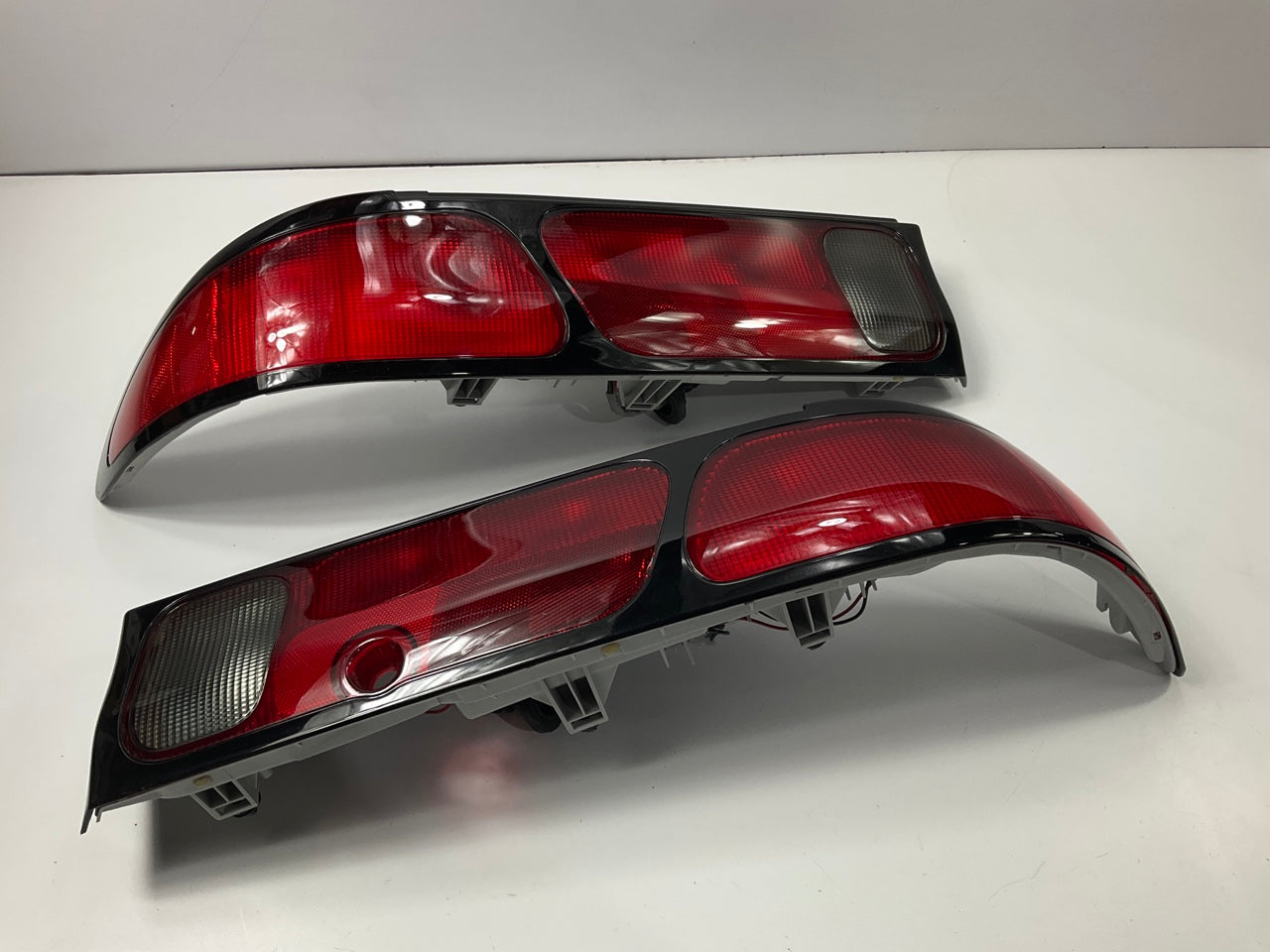 NEW UNBOXED OEM Left & Right Taillight Tail Light Lamps - 1995-1997 Ford Probe