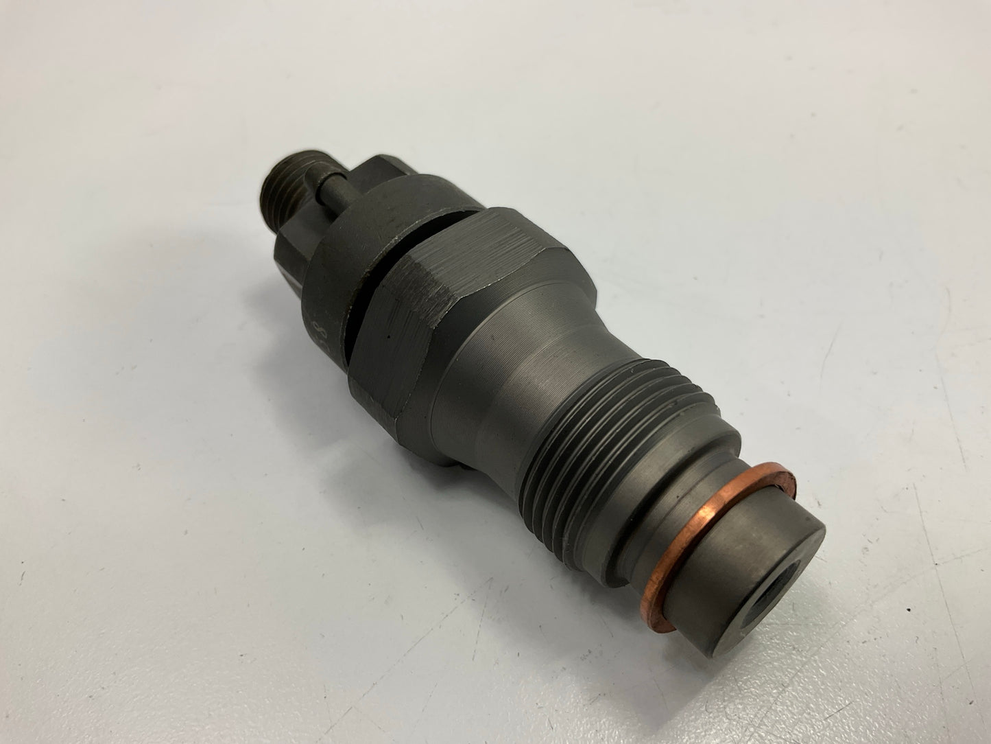 NEW OUT OF BOX Bosch 0430211058 Diesel Fuel Injector 85-89 GM 6.2L V8 DIESEL