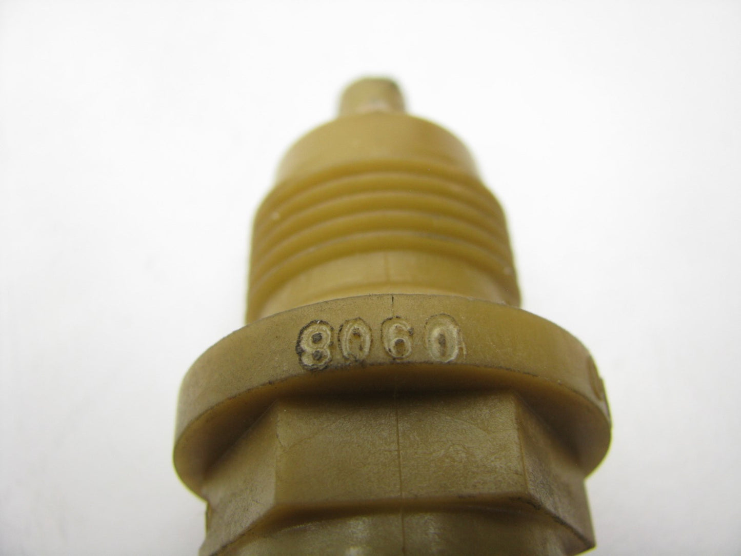 NEW - OUT OF BOX - 04800879 Automatic Transmission 4 Speed Vehicle Speed Sensor