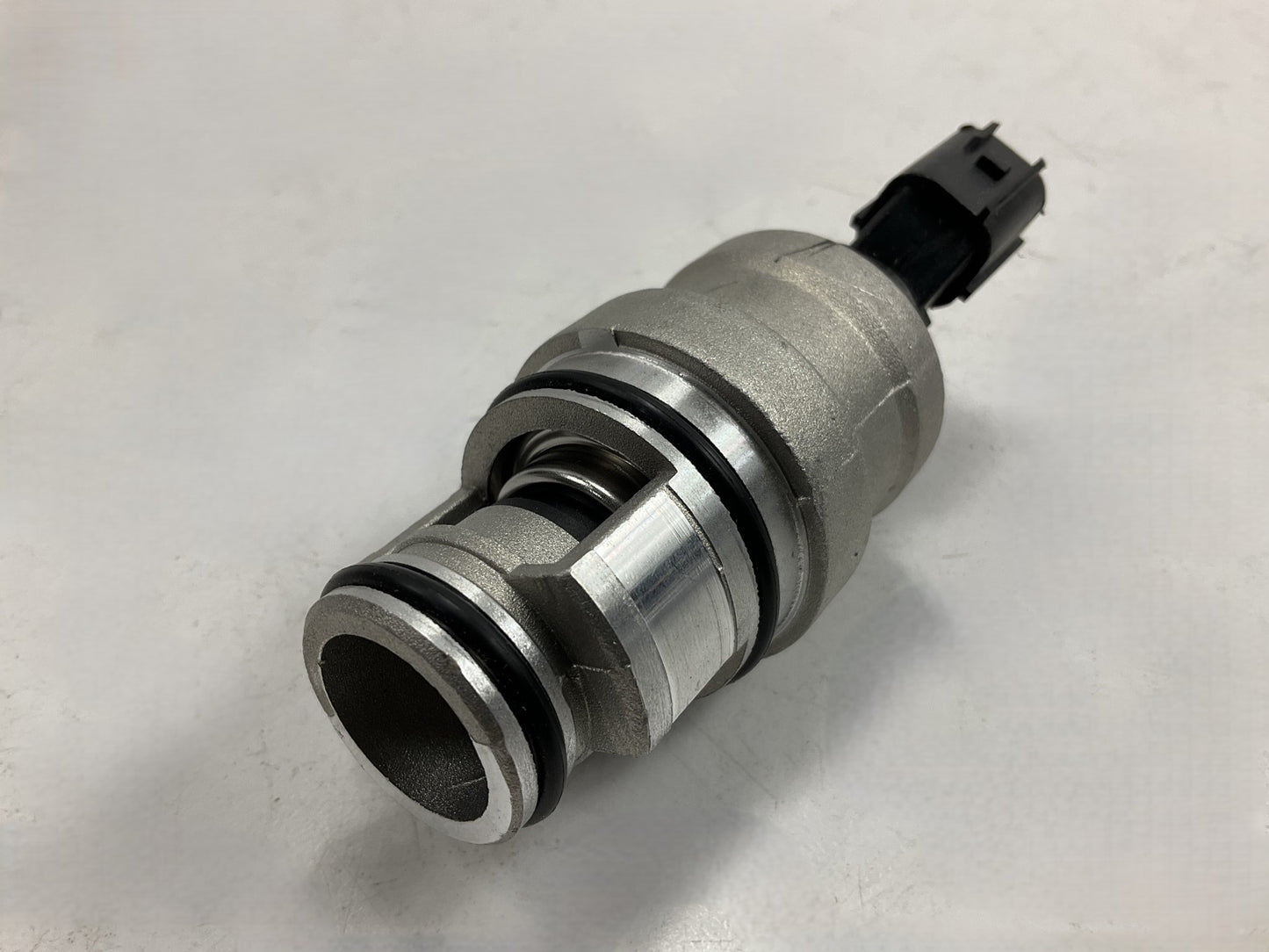NEW - OUT OF BOX - OEM Mopar 04861552AC Idle Air Control Valve IAC