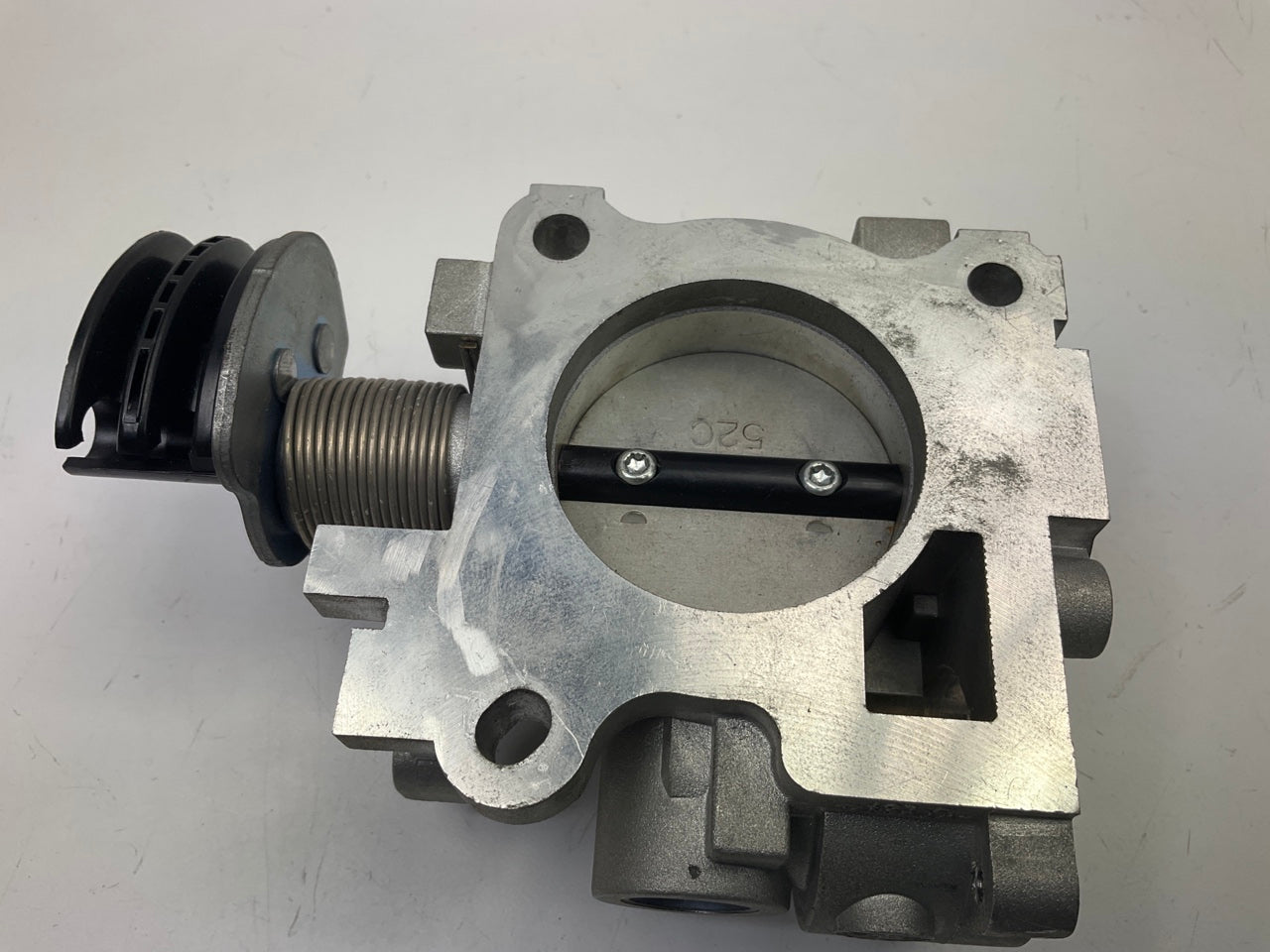 USED 5096293AA Throttle Body Without Sensor OEM For 03-06 Stratus Sebring 2.4L