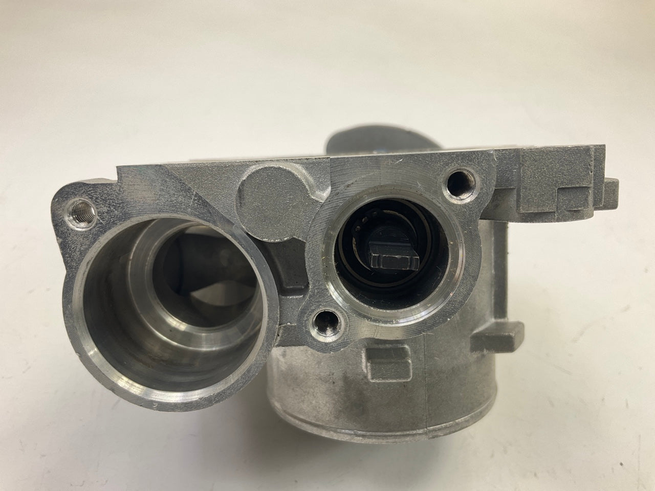 USED 5096293AA Throttle Body Without Sensors OEM For 03-06 Stratus Sebring 2.4L