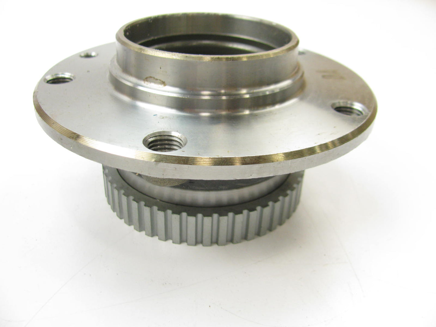 NEW - Out Of Box 051-6028 Wheel Bearing And Hub Assembly - Front