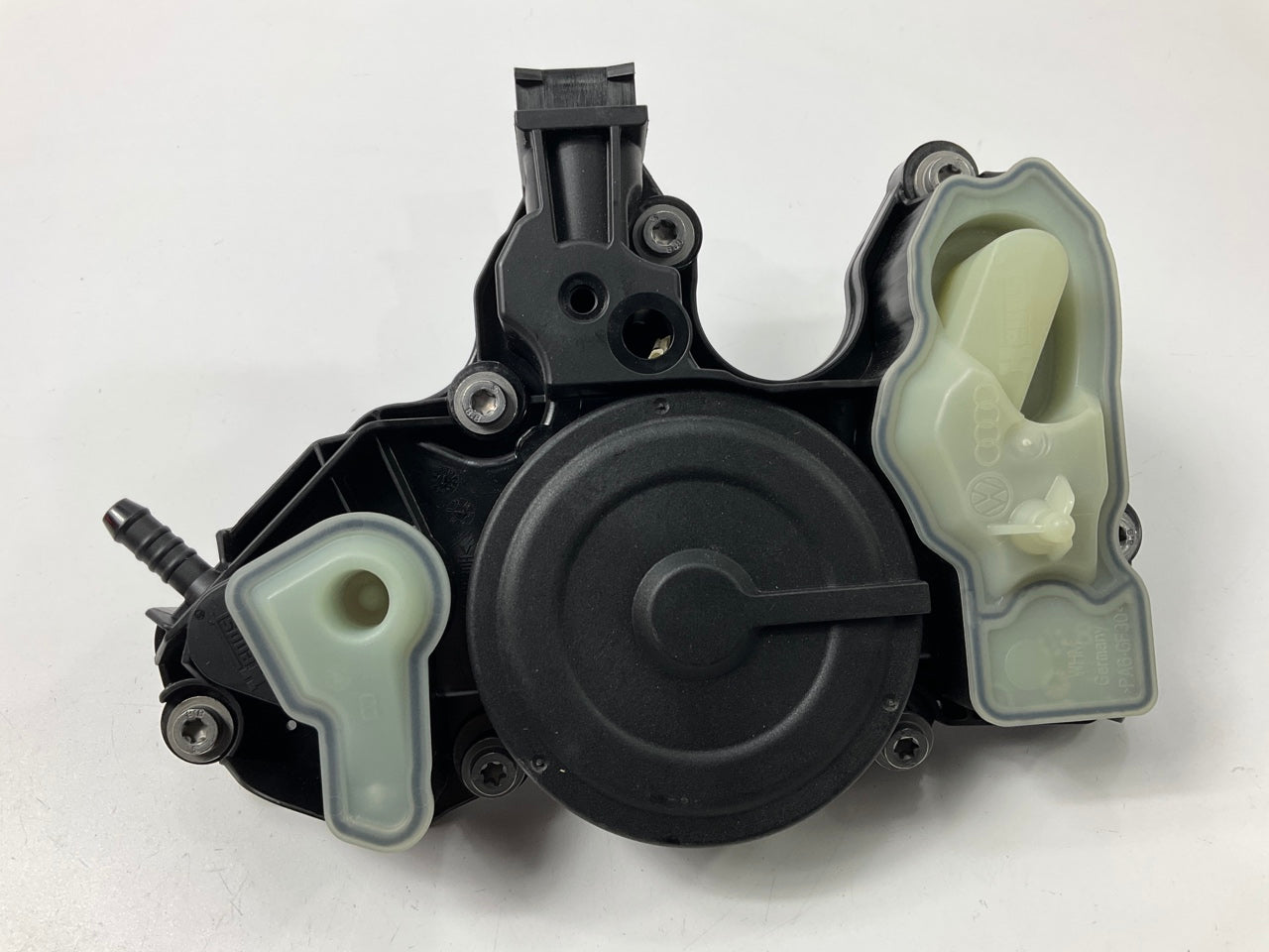 NEW UNBOXED OEM Vw Audi 06K103495AF PCV Crankcase Vent Valve Oil Separator