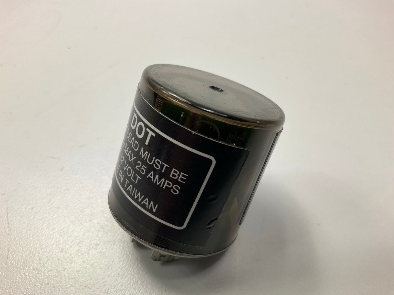 NEW - UNBOXED VELVAC 091215  Flasher 2 Terminals, Clear Smoke, 1-10 Lamp