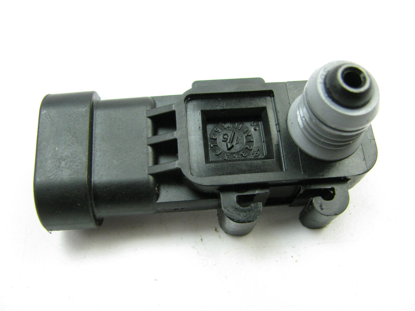 NEW - 0-MILE OEM Take-off  Fuel Pump Tank Pressure Vapor Vent Sensor 09377680