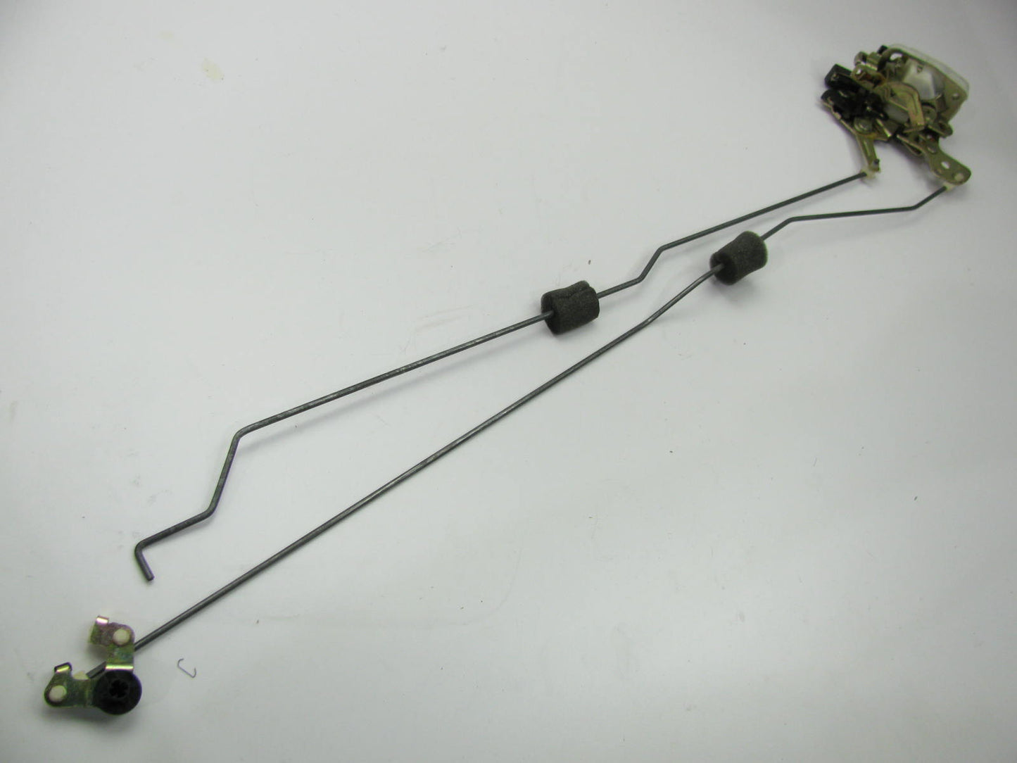 NEW OUT OF BOX - REAR RIGHT MANUAL Door Lock Actuator OEM For 1994-97 Kia Sephia