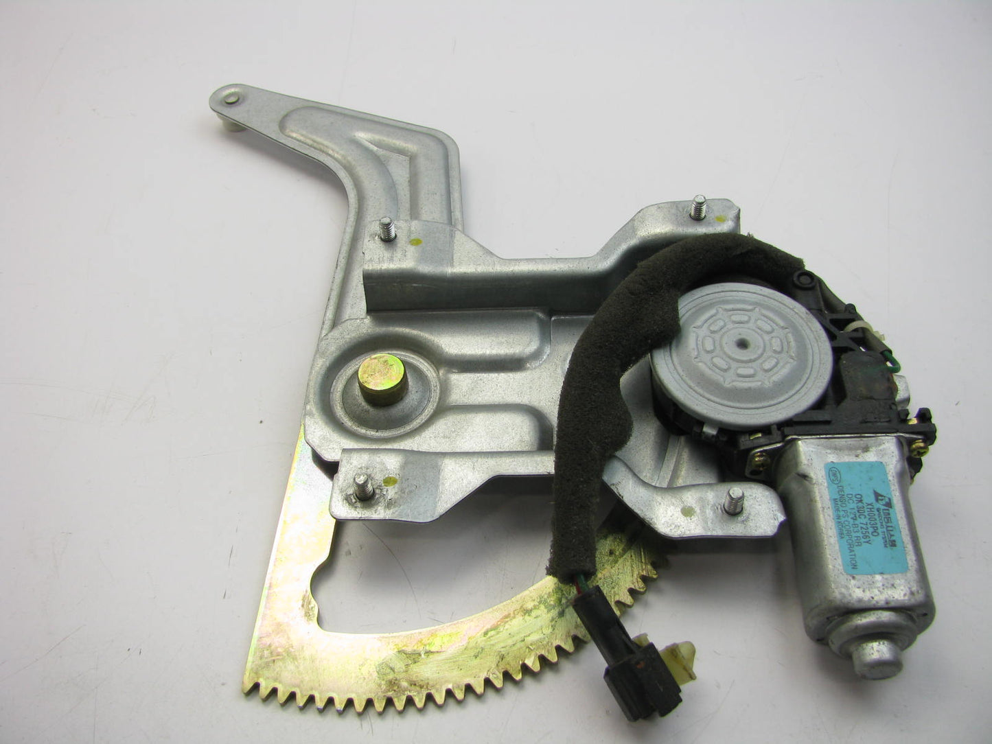 NEW - Out Of Box 0K30C-7256Y Rear Right Window Regulator Motor For 04-05 Kia Rio