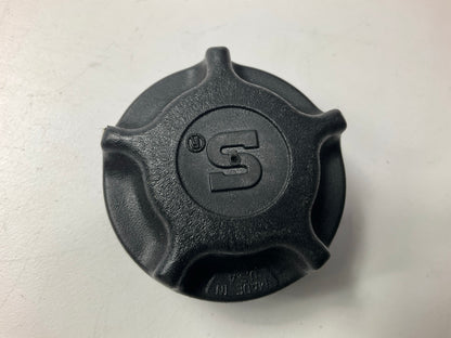 NEW - OUT OF BOX - STANT 10081 Engine Oil Filler Cap