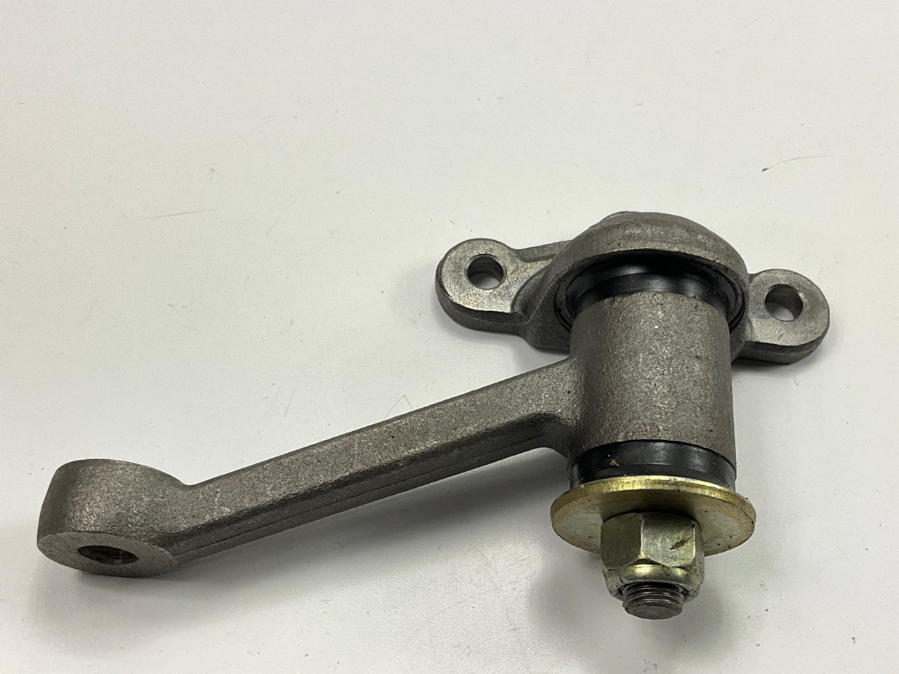 NEW - UNBOXED 555 101-3510 Steering Idler Arm For 1979-1983 Toyota Pickup 2WD