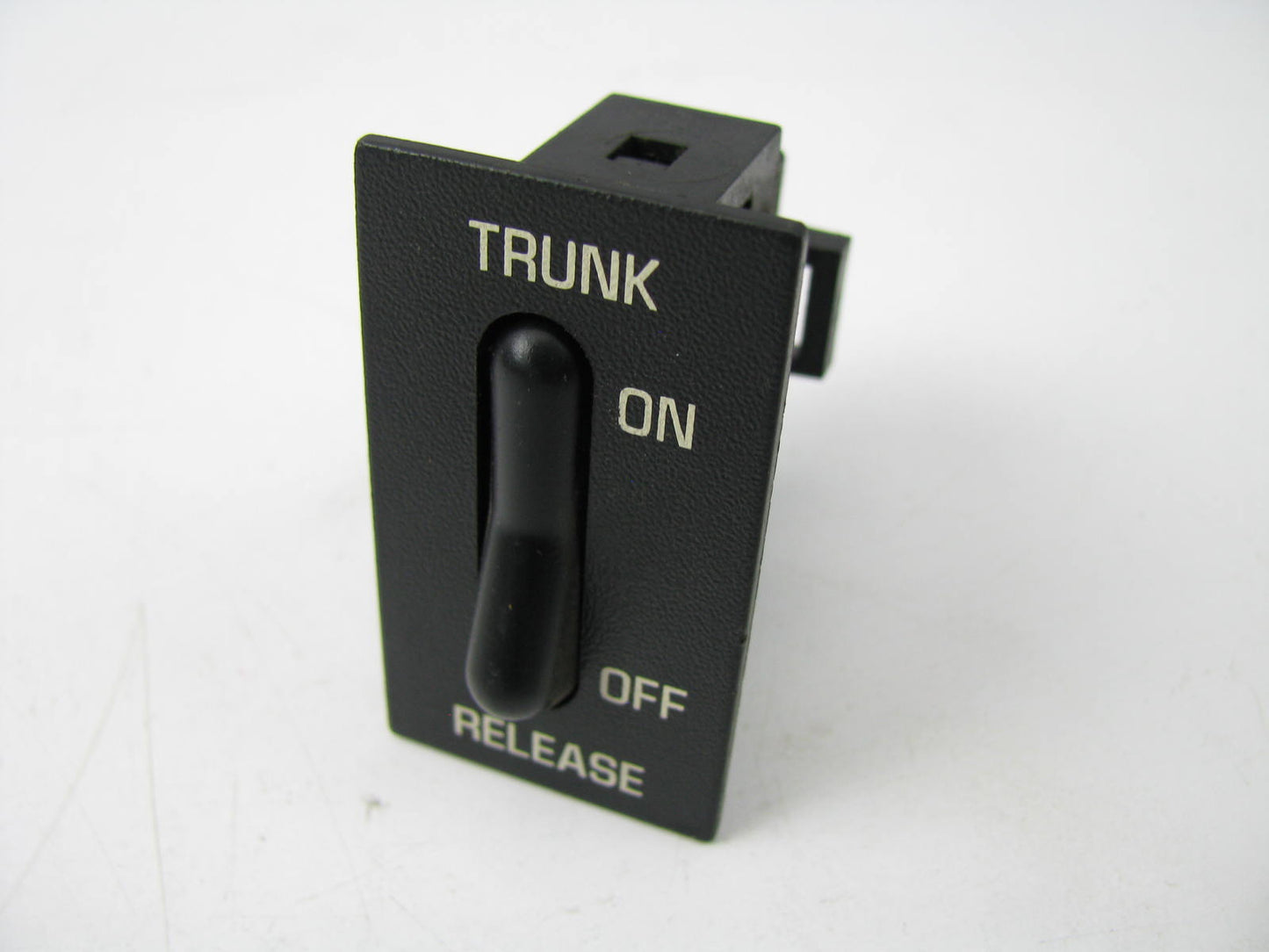 NEW - OUT OF BOX GM 10178709 Trunk Lid Release Switch