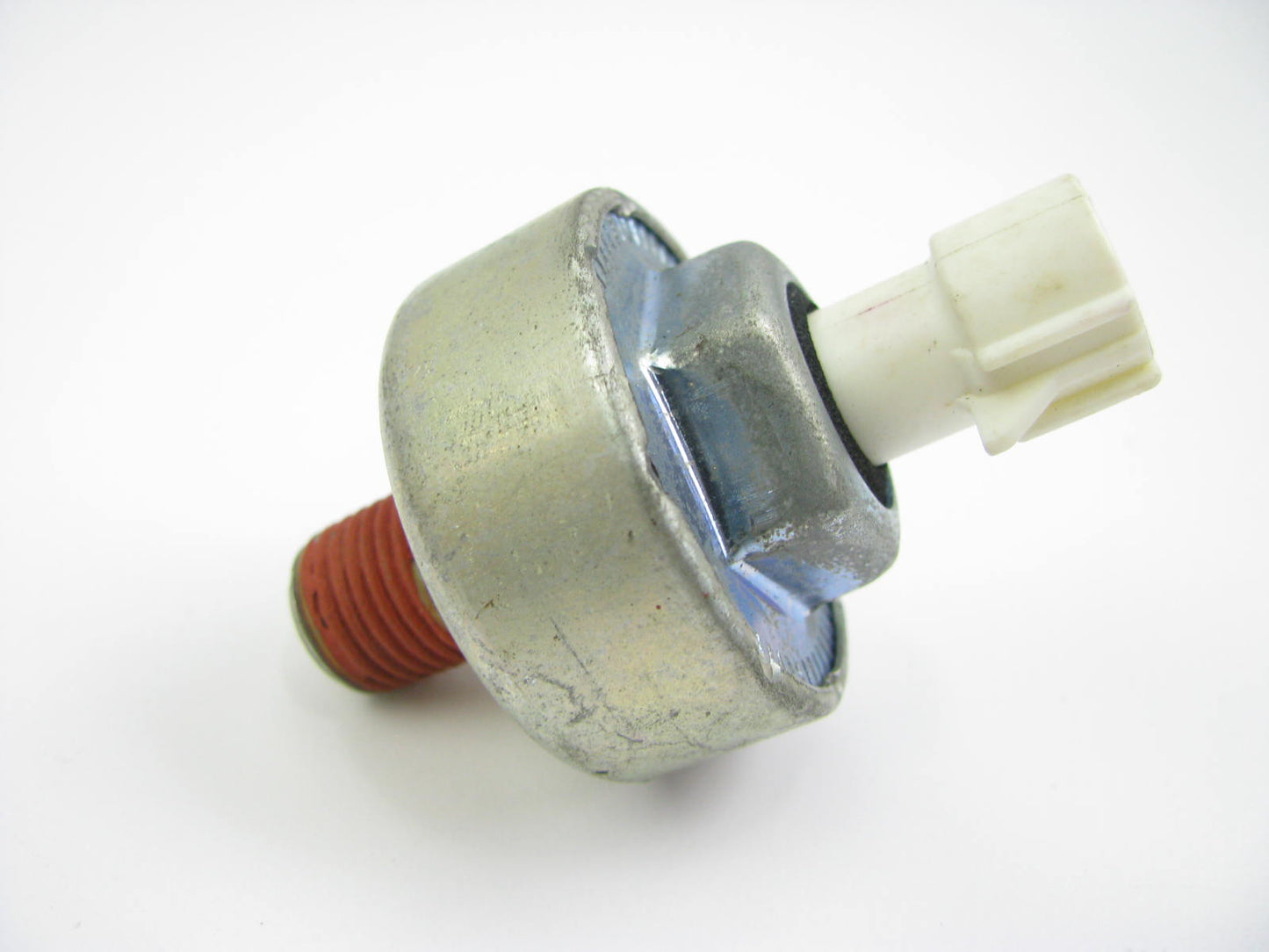 NEW OUT OF BOX 10456216 Ignition Knock Detonation Sensor 1997-98 GM 6.0L 7.0L-V8