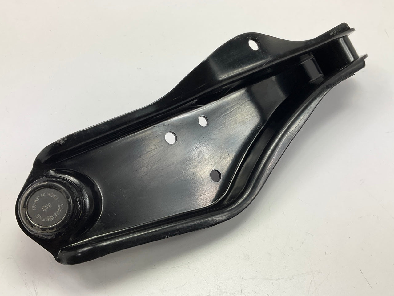 NEW UNBOXED Genuine OEM 555 10861 Front Left Lower Control Arm - 84-85 Accord