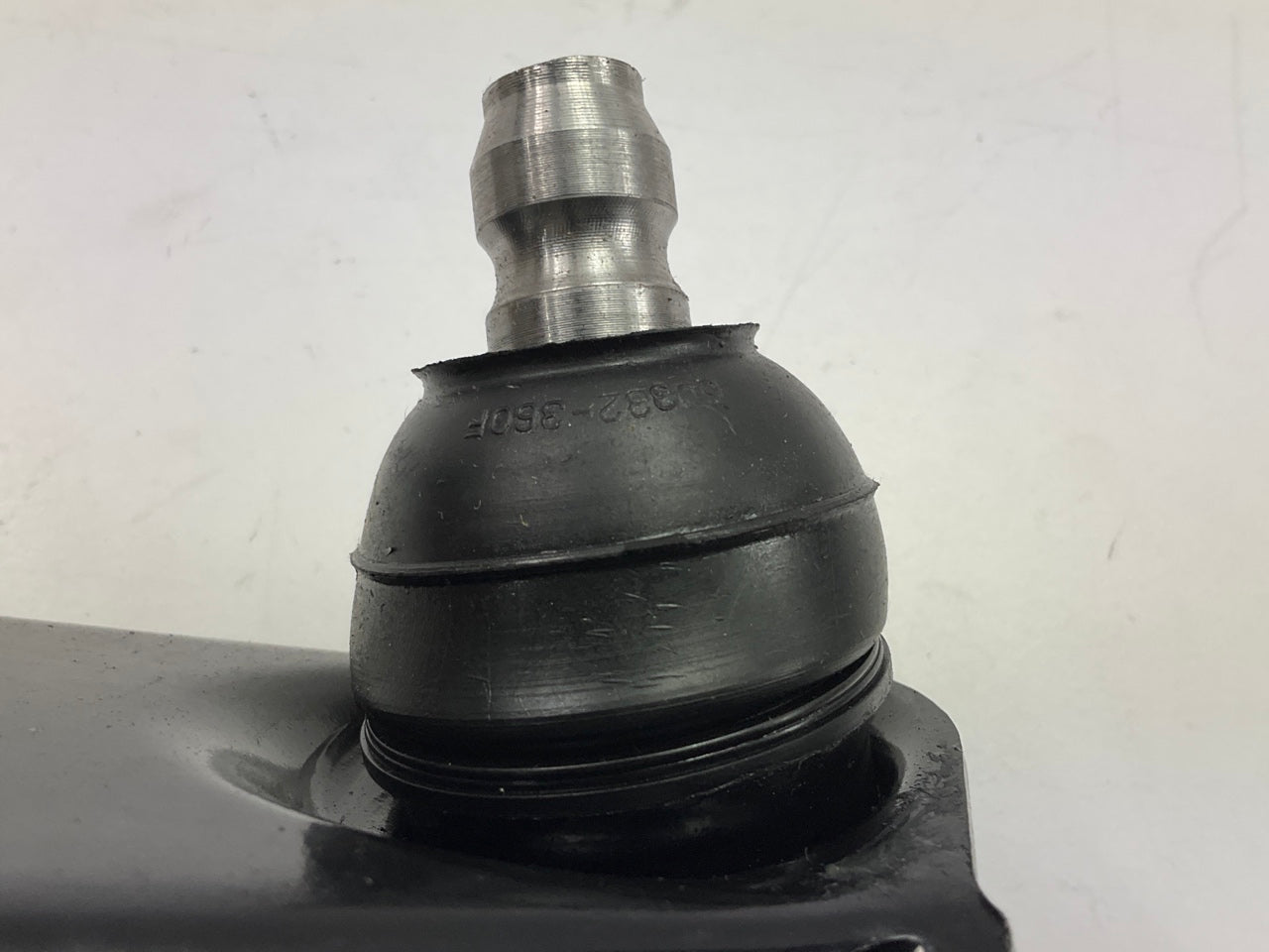 NEW UNBOXED Genuine OEM 555 10861 Front Left Lower Control Arm - 84-85 Accord