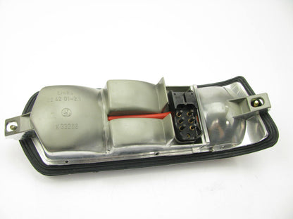 NEW 1088202364 REAR LEFT Tail Light Lamp 69-71 Mercedes 280S 280SE 280SEL 280SL