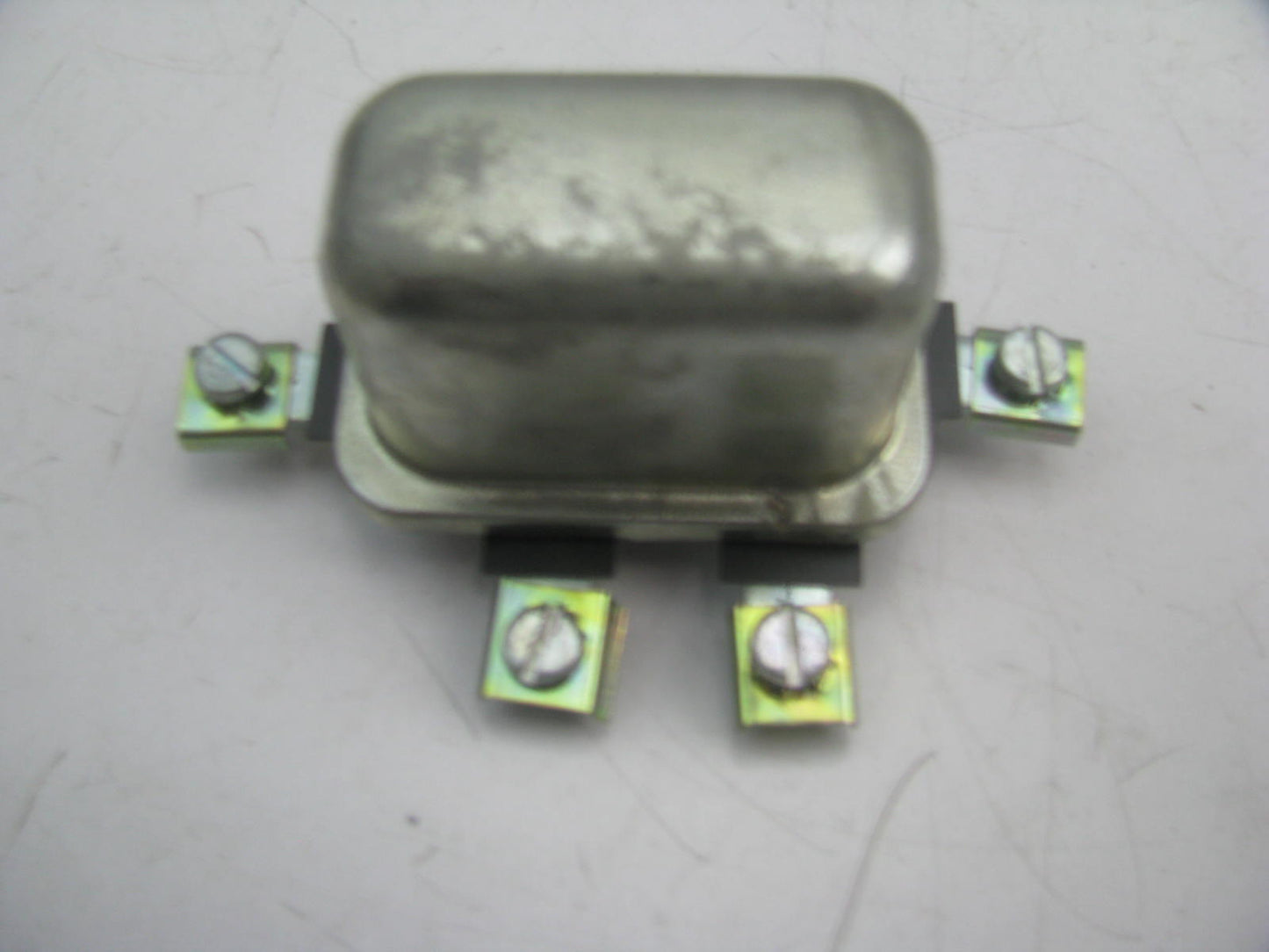 NEW - OUT OF BOX DELCO 1115841 High Mount Stop Lamp Relay