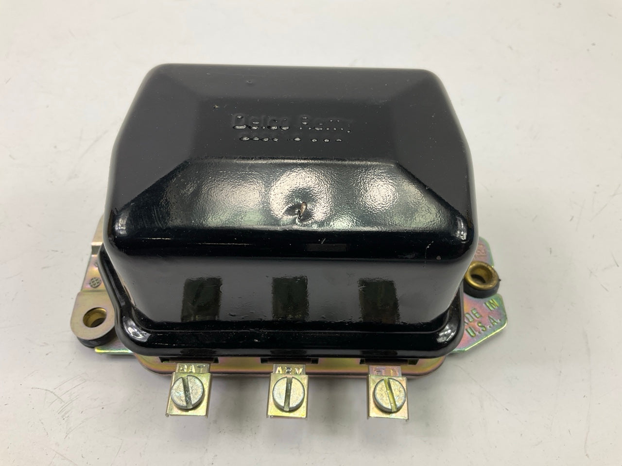 NEW - OUT OF BOX - Delco Remy 1119003 Voltage Regulator 12V D618