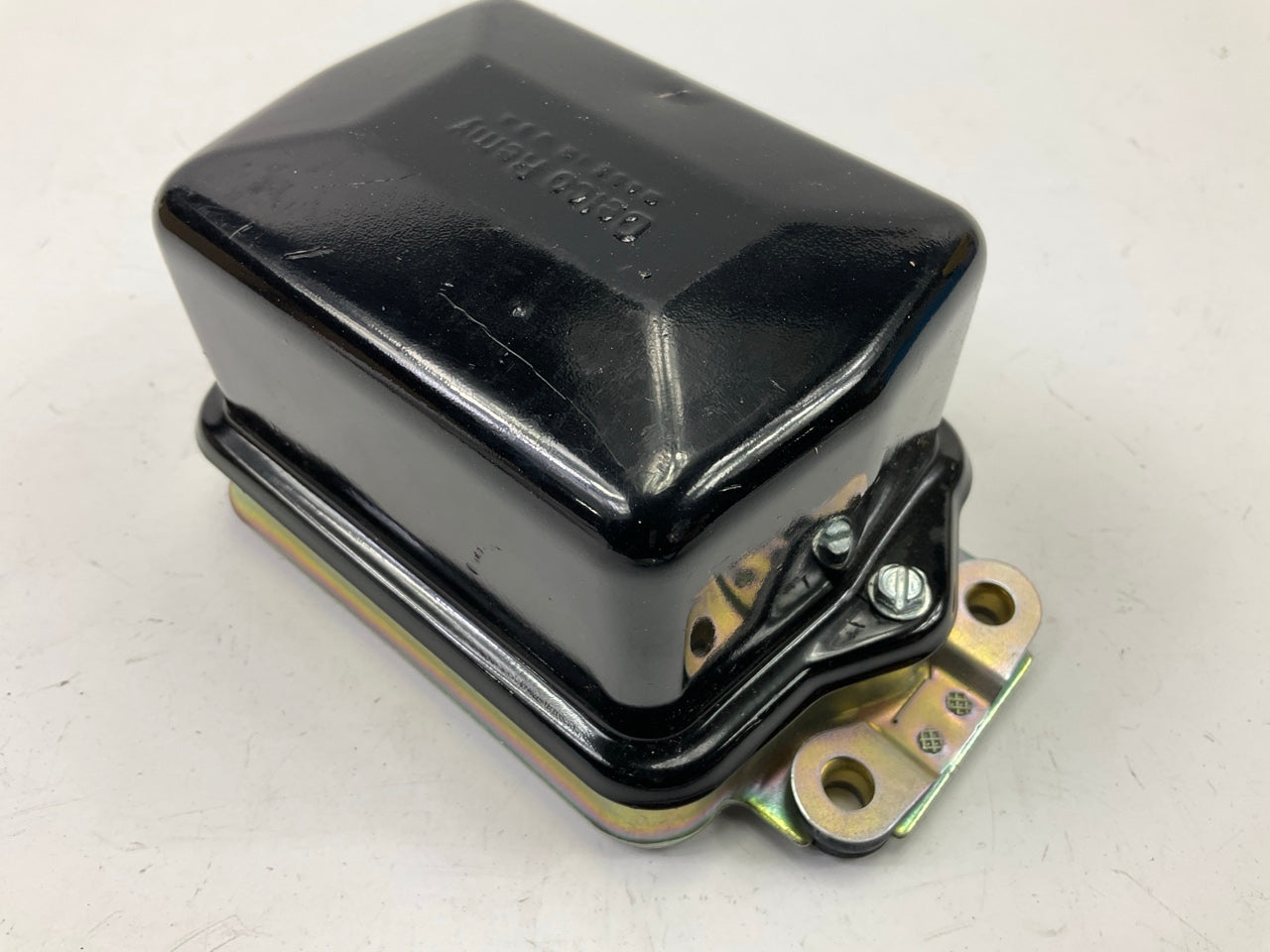 NEW - OUT OF BOX - Delco Remy 1119003 Voltage Regulator 12V D618