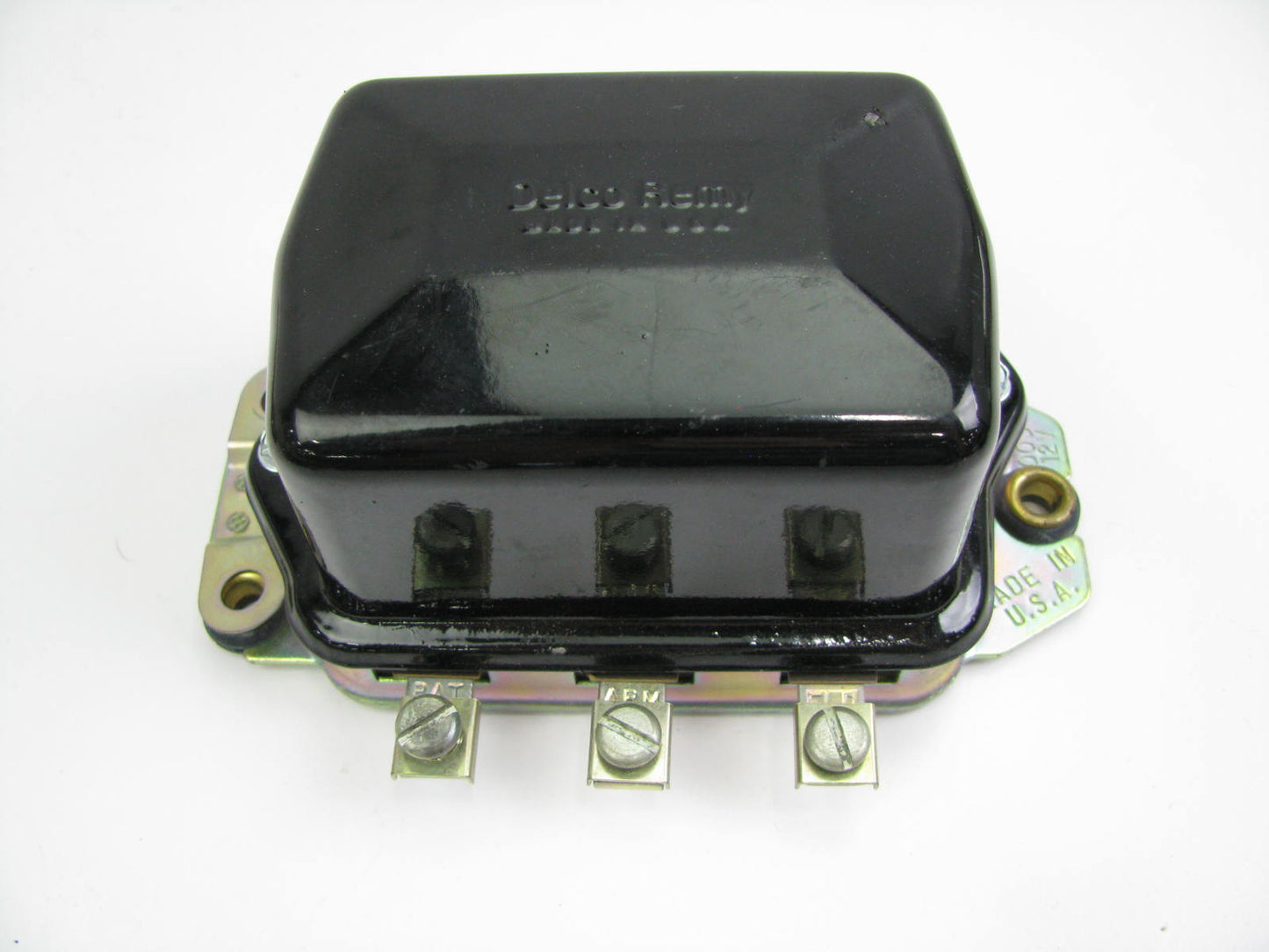 NEW - OUT OF BOX - Delco Remy 1119003 Voltage Regulator 12V D618