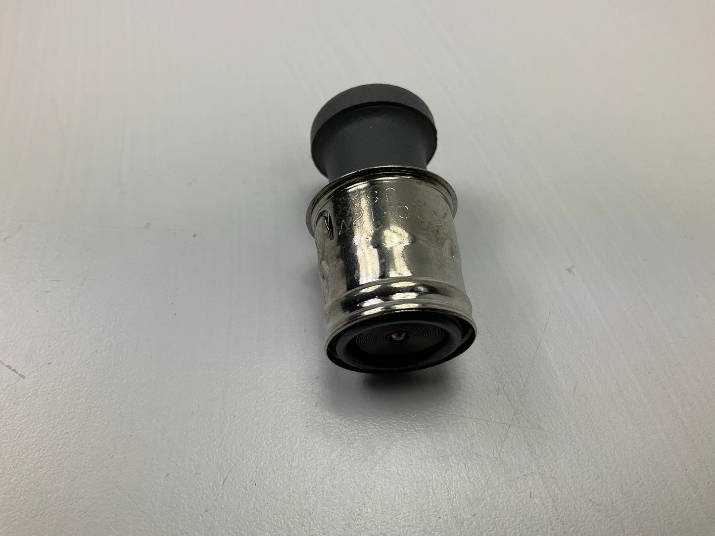 NEW - OUT OF BOX - OEM GM 11516146 12V Cigarette Lighter
