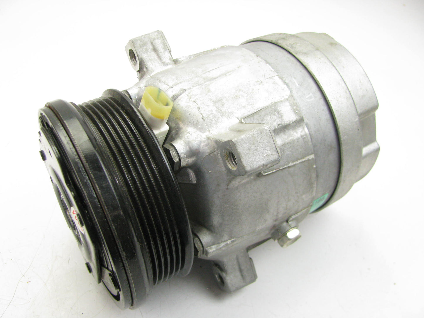 NEW - OUT OF BOX 11979 A/C Compressor W/ Clutch