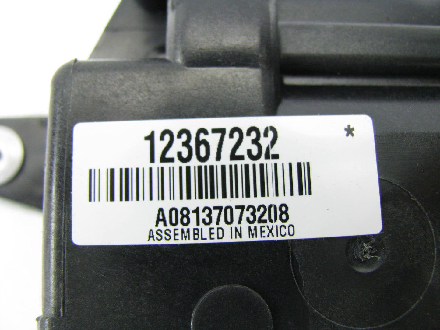 NEW - OUT OF BOX GM 12367232 Door Lock Actuator - Rear Right