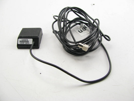 NEW - OUT OF BOX - Genuine Navigation GPS Antenna OEM 1999-00 Seville 12450878