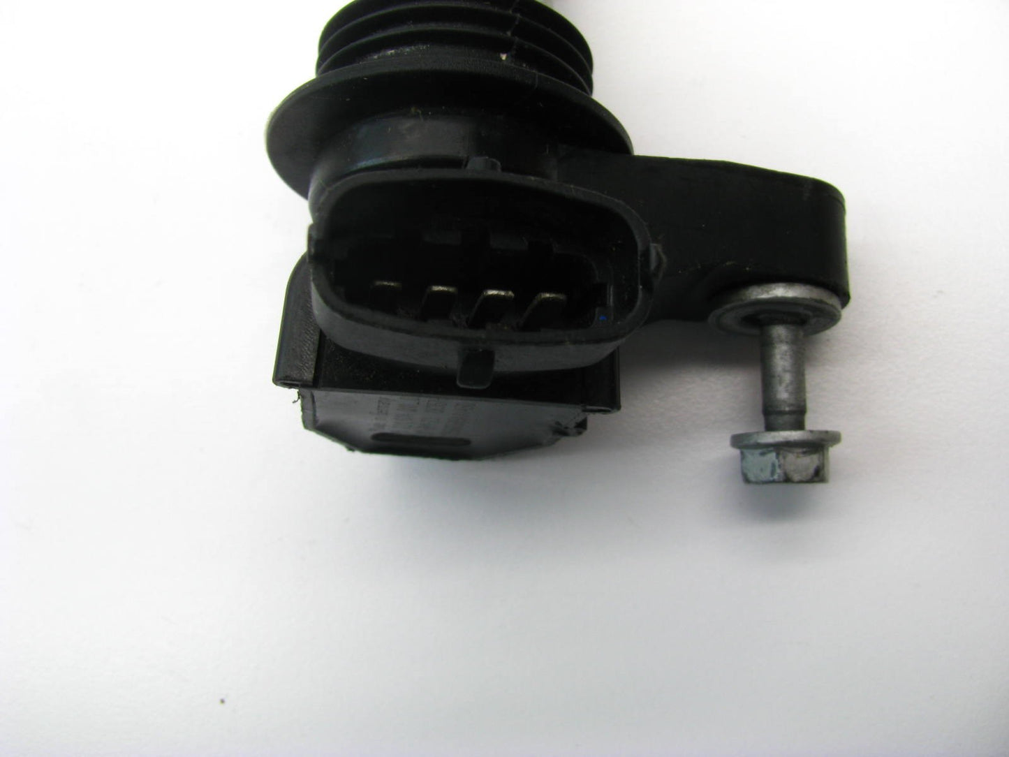 NEW - OUT OF BOX OEM GM Ignition Coil 12566569AA