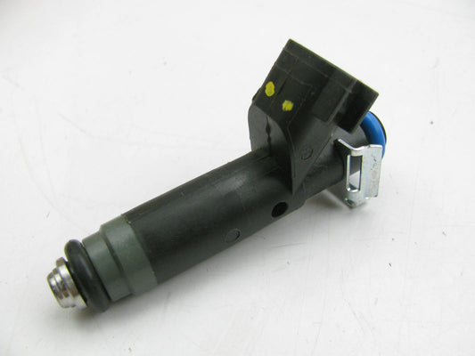 NEW - OUT OF BOX - OEM GM 12567448 Fuel Injector