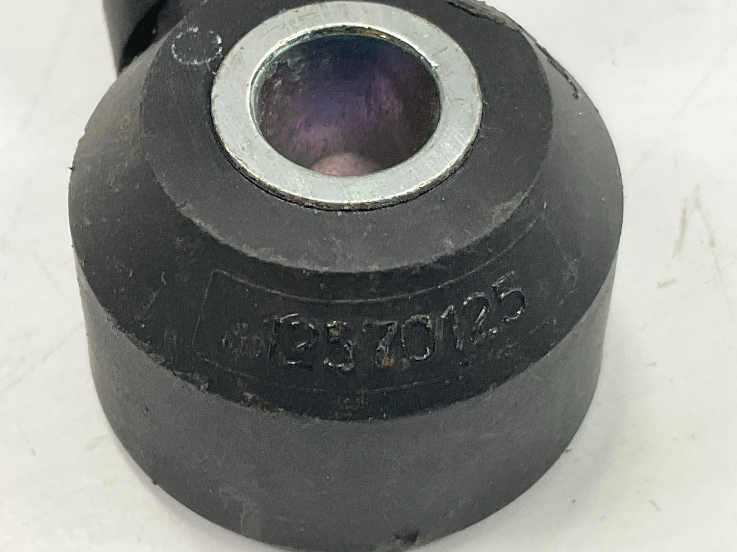 NEW UNBOXED OEM GM Ignition Knock (Detonation) Sensor # 12570125