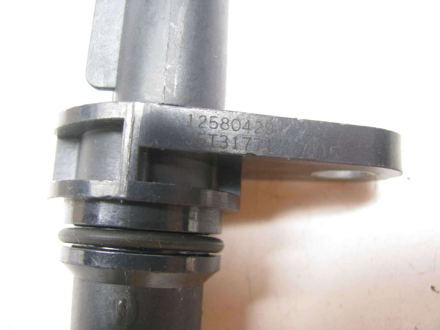 NEW - OUT OF BOX 12580429 Engine Crankshaft Position Sensor