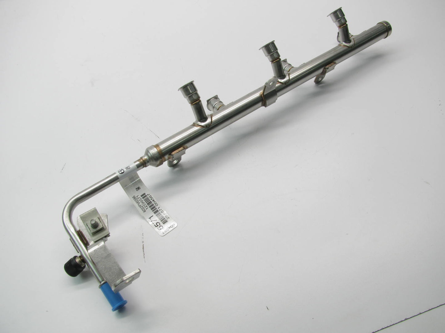 NEW UNBOXED OEM GM Fuel Injection Fuel Rail - 2005-2012 Buick Chevy 3.6L DOHC V6