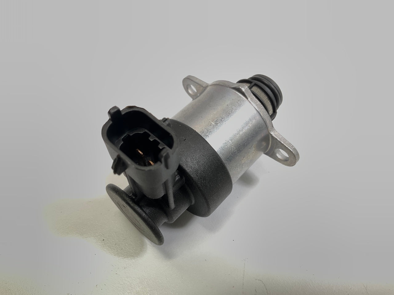 NEW AFTERMARKET 12641035 Fuel Injection Fuel Pressure Regulator