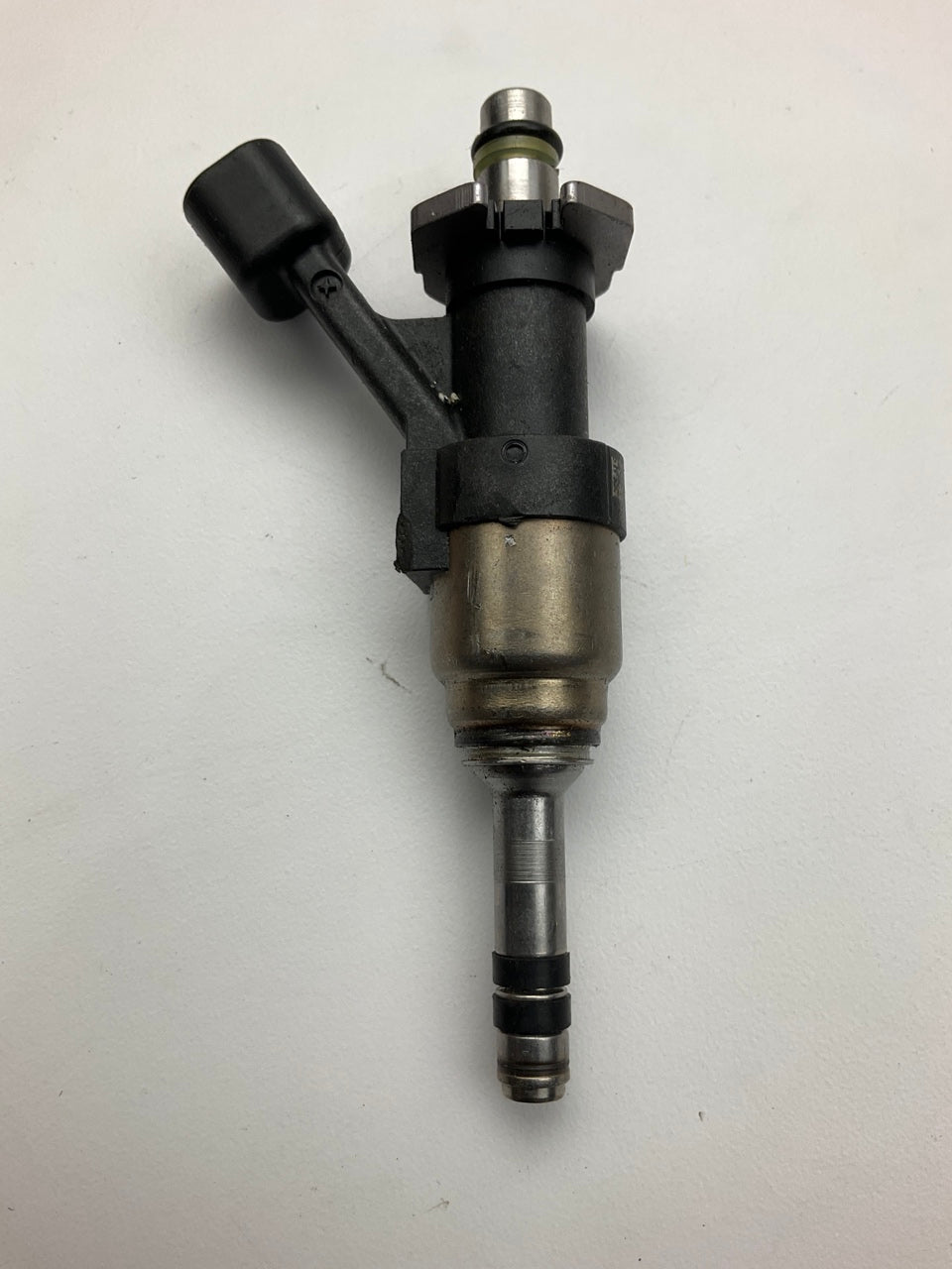 REBUILDABLE CORES ONLY - DOES NOT WORK - OEM GM 12681215 Fuel Injectors 4 Pcs