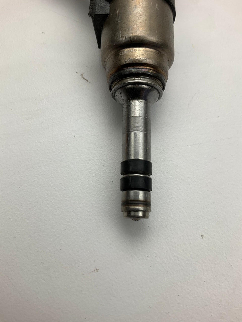 REBUILDABLE CORES ONLY - DOES NOT WORK - OEM GM 12681215 Fuel Injectors 4 Pcs