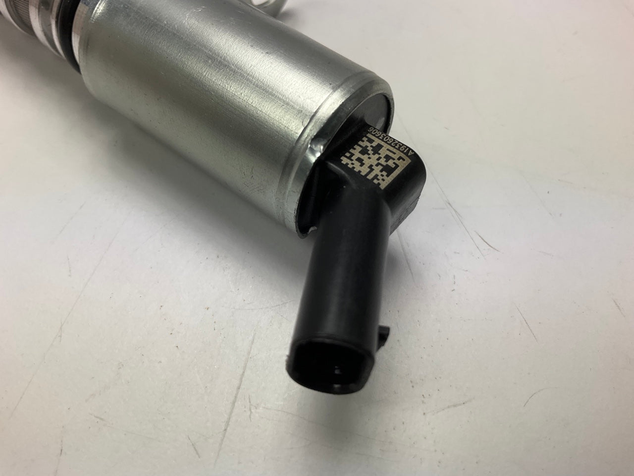 NEW - OUT OF BOX 12701385 Engine Variable Valve Timing VVT Solenoid