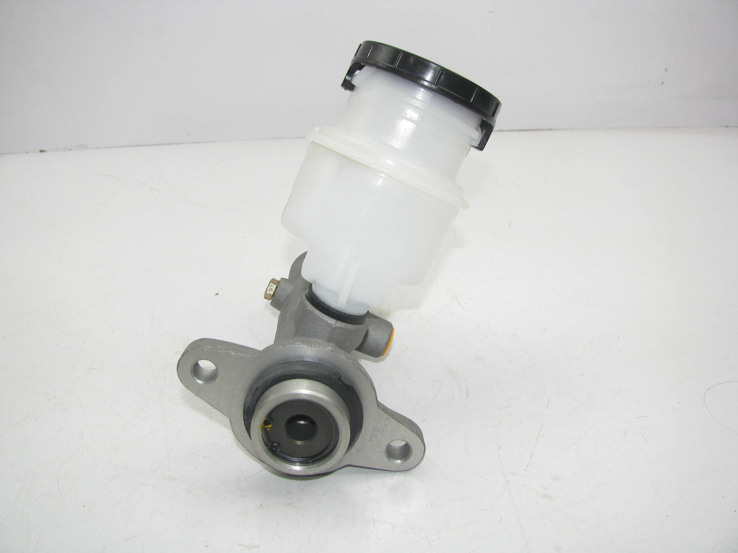 NEW - OUT OF BOX 13-2503 Brake Master Cylinder With Reservoir