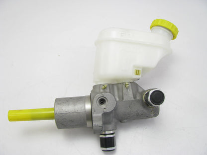 NEW - OUT OF BOX 13-3004 Brake Master Cylinder With Reservoir