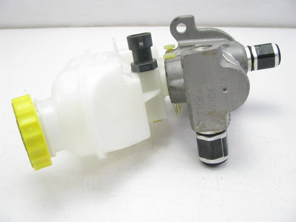 NEW - OUT OF BOX 13-3004 Brake Master Cylinder With Reservoir